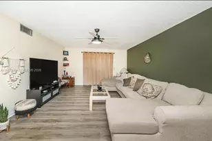 2615 NE 3rd Ct, Boynton Beach, FL 33435 - Photo 1