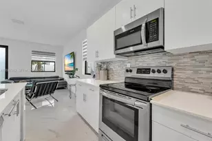 3538 W 108th St, Hialeah, FL 33018 - Photo 13