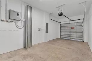 3538 W 108th St, Hialeah, FL 33018 - Photo 43