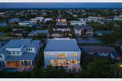 1051 NE 2nd Ter, Boca Raton, FL 33432 - Photo 77