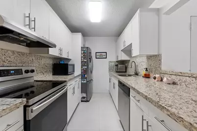 10381 N Kendall Dr #M8, Miami, FL 33176 - Photo 13