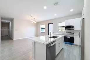402 NW 41st St, Oakland Park, FL 33309 - Photo 5