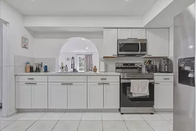 7850 W 16th Ave, Hialeah, FL 33014 - Photo 7