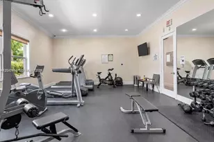 926 NE 27th Ave, Hallandale Beach, FL 33009 - Photo 37