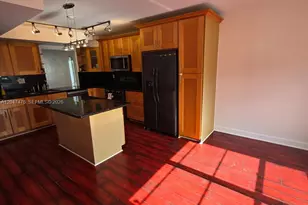 926 NE 27th Ave, Hallandale Beach, FL 33009 - Photo 5