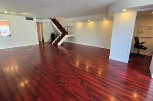 926 NE 27th Ave, Hallandale Beach, FL 33009 - Photo 9