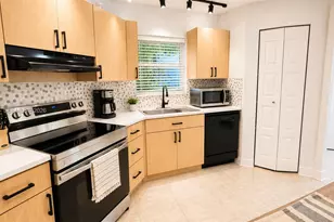 6655 W Broward Blvd, Plantation, FL 33317 - Photo 7