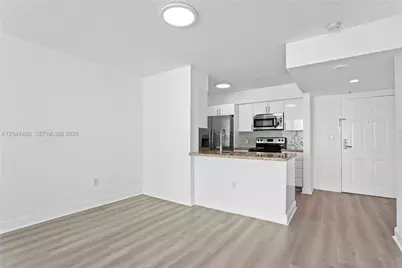 1155 Brickell Bay Dr #2206, Miami, FL 33131 - Photo 7