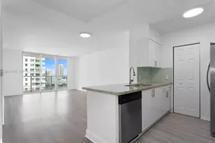 1155 Brickell Bay Dr, Miami, FL 33131 - Photo 7