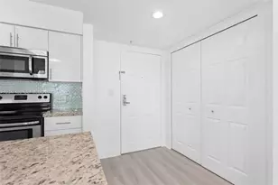 1155 Brickell Bay Dr, Miami, FL 33131 - Photo 11
