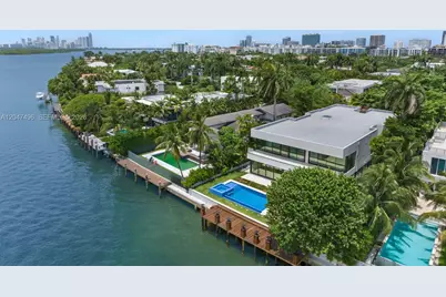 9720 W Broadview Dr, Bay Harbor Islands, FL 33154 - Photo 5