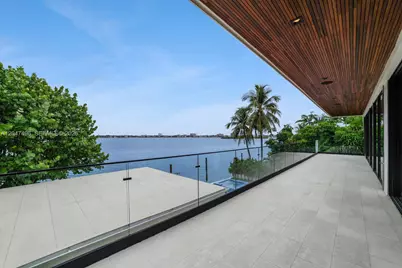 9720 W Broadview Dr, Bay Harbor Islands, FL 33154 - Photo 47
