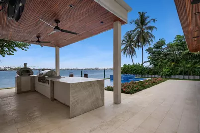 9720 W Broadview Dr, Bay Harbor Islands, FL 33154 - Photo 9