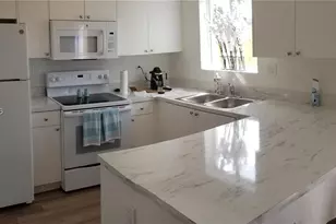 210 SW 3rd Ct, Florida City, FL 33034 - Photo 5
