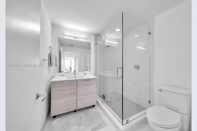 16385 Biscayne Blvd #2707, North Miami Beach, FL 33160 - Photo 33