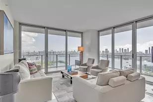 16385 Biscayne Blvd, North Miami Beach, FL 33160 - Photo 7