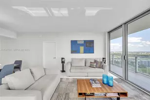 16385 Biscayne Blvd, North Miami Beach, FL 33160 - Photo 13