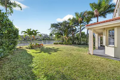 1325 Chenille Cir, Weston, FL 33327 - Photo 19