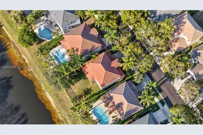 1325 Chenille Cir, Weston, FL 33327 - Photo 3