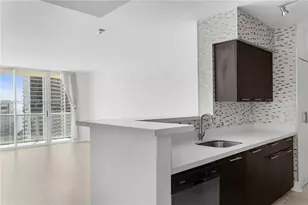 1155 Brickell Bay Dr, Miami, FL 33131 - Photo 5