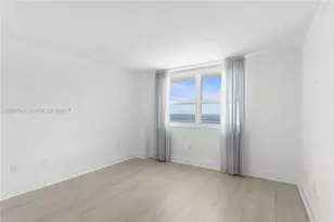 1155 Brickell Bay Dr, Miami, FL 33131 - Photo 9