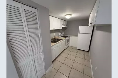 6950 W 6th Ave #509, Hialeah, FL 33014 - Photo 3