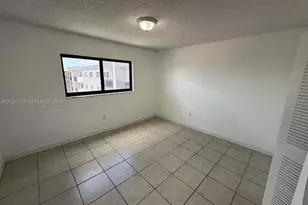 6950 W 6th Ave, Hialeah, FL 33014 - Photo 7