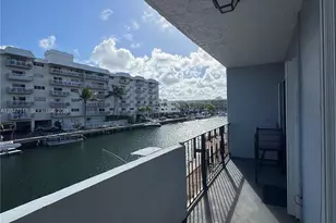 3642 NE 171 St, North Miami Beach, FL 33160 - Photo 11