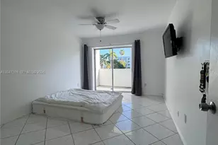 3642 NE 171 St, North Miami Beach, FL 33160 - Photo 5