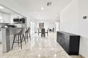 947 NE 149th St, Miami, FL 33161 - Photo 9