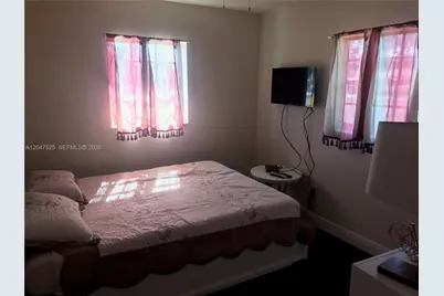 20200 NE 14th Ave, Miami, FL 33179 - Photo 33