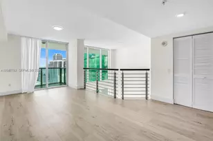 41 SE 5th St, Miami, FL 33131 - Photo 15