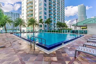 41 SE 5th St, Miami, FL 33131 - Photo 27