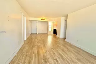 8201 Byron Ave, Miami Beach, FL 33141 - Photo 11