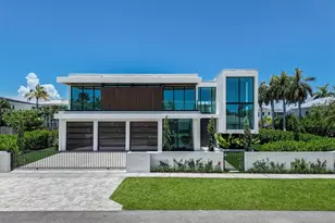 1099 NE 4th Ave, Boca Raton, FL 33432 - Photo 3