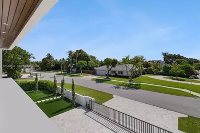 1099 NE 4th Ave, Boca Raton, FL 33432 - Photo 77