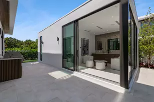 1099 NE 4th Ave, Boca Raton, FL 33432 - Photo 37