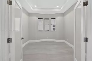 12410 SW 1st St, Plantation, FL 33325 - Photo 17