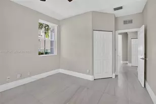 12410 SW 1st St, Plantation, FL 33325 - Photo 21