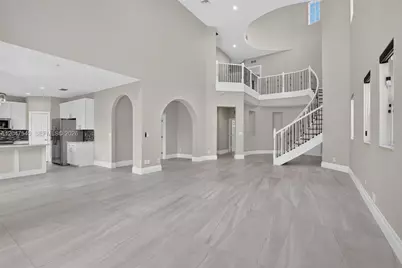12410 SW 1st St, Plantation, FL 33325 - Photo 7