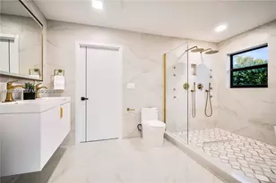 5561 NE 28th Ave, Fort Lauderdale, FL 33308 - Photo 11
