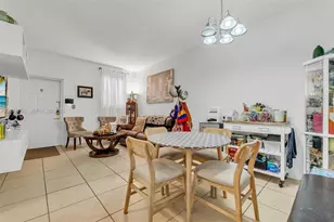17820 NW 73rd Ave, Hialeah, FL 33015 - Photo 13