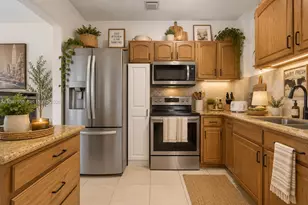 17820 NW 73rd Ave, Hialeah, FL 33015 - Photo 11
