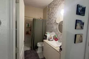 17820 NW 73rd Ave, Hialeah, FL 33015 - Photo 11