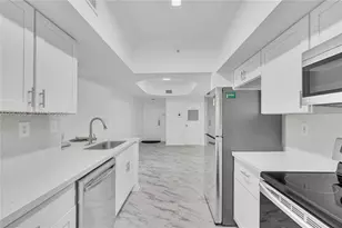 215 SW 117th Terrace, Pembroke Pines, FL 33025 - Photo 15