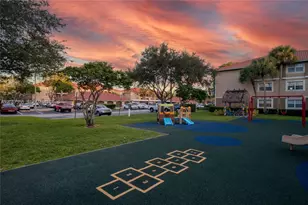 215 SW 117th Terrace, Pembroke Pines, FL 33025 - Photo 45