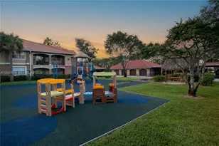 215 SW 117th Terrace, Pembroke Pines, FL 33025 - Photo 43