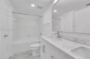 215 SW 117th Terrace, Pembroke Pines, FL 33025 - Photo 31