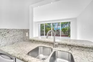 21391 Marina Cove Cir, Aventura, FL 33180 - Photo 9