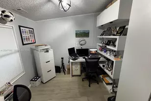 1196 SW 112th Way, Davie, FL 33325 - Photo 21